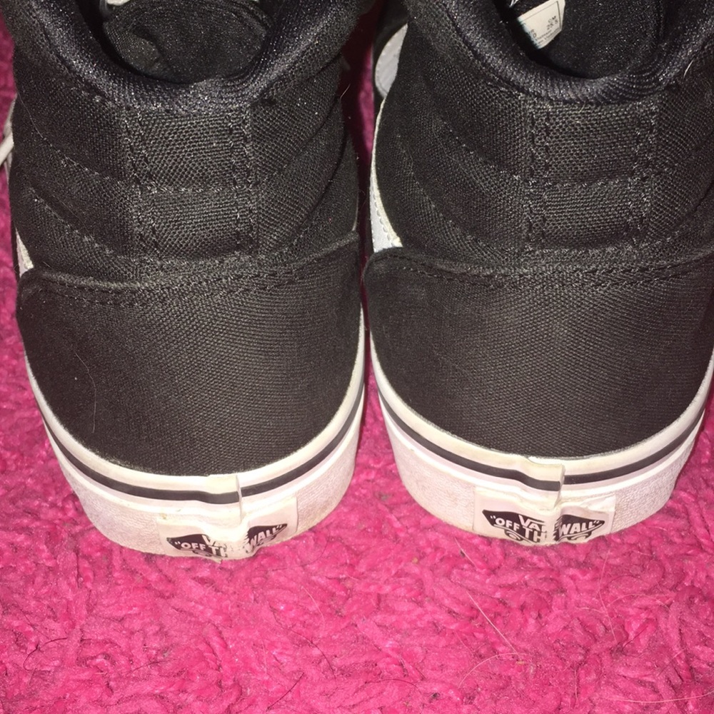 Vans - Picture 3 of 4